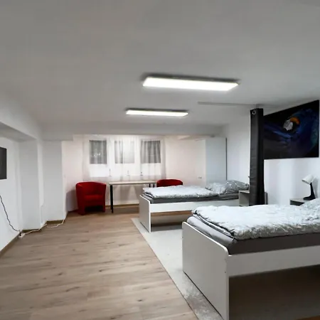 Apartment Schöne, Große Monteurwohnung Im Souterrain