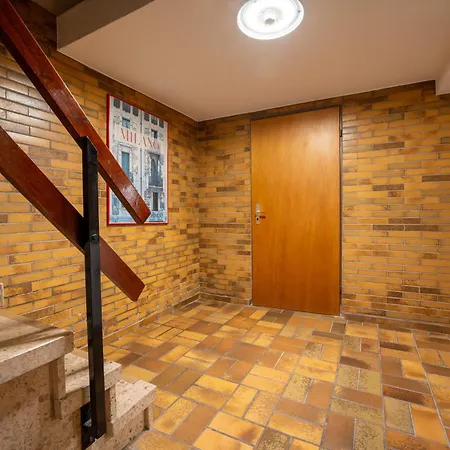 Apartment Schöne, Große Monteurwohnung Im Souterrain